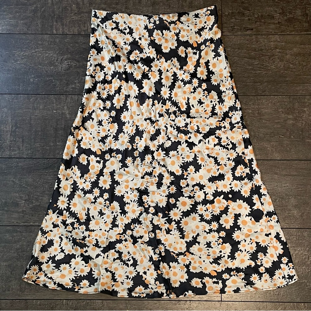 Realisation Par Black and Cream Floral A-Line Skirt